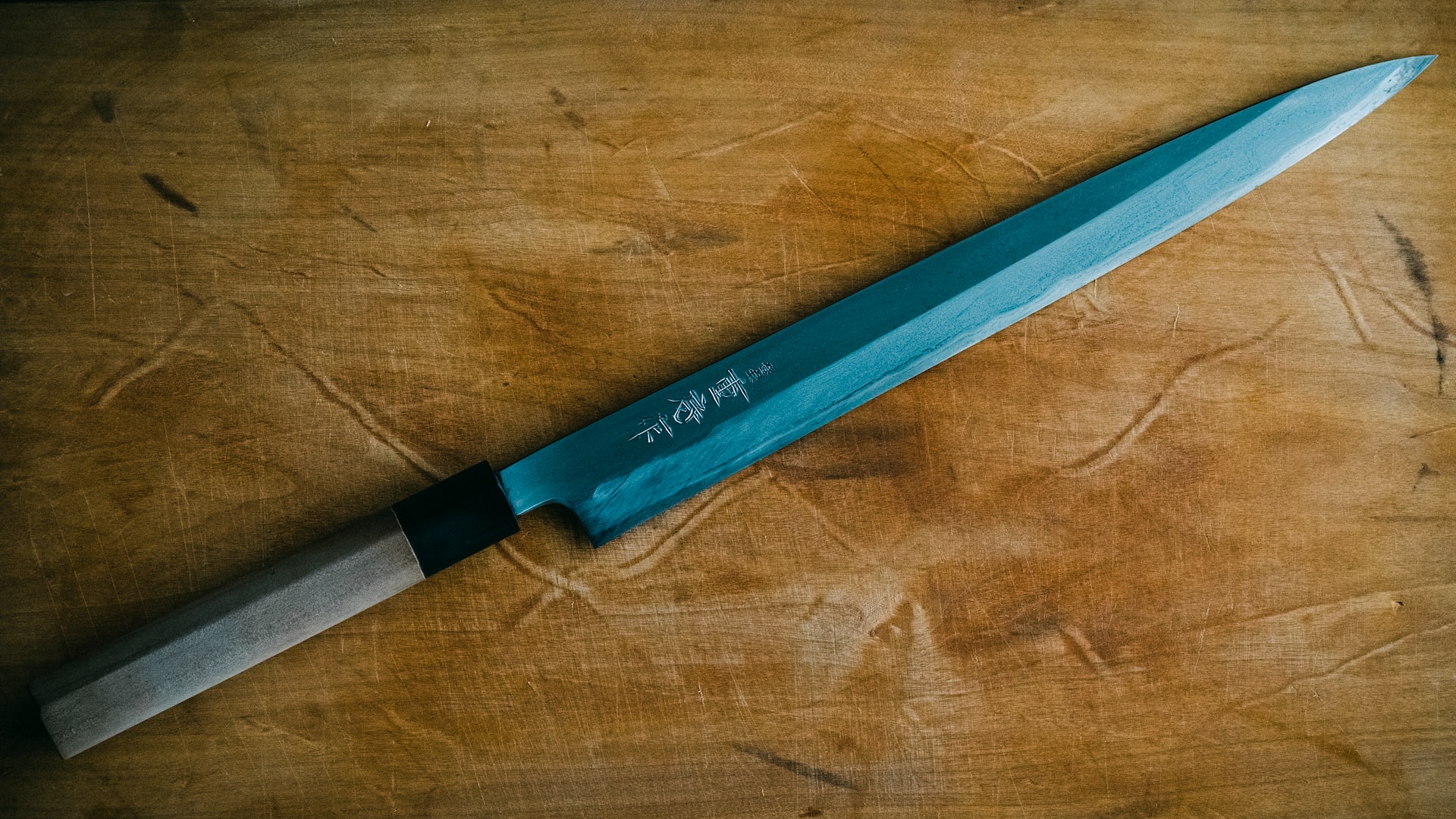 Cours de cuisine pour manier un couteau en cuisine à Paris